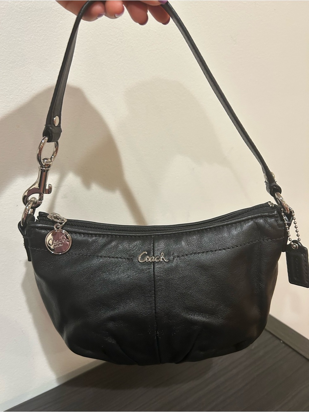 Coach Ashley Small Black Leather shoulder/wristlet bag EUC - Picture 12 of 13